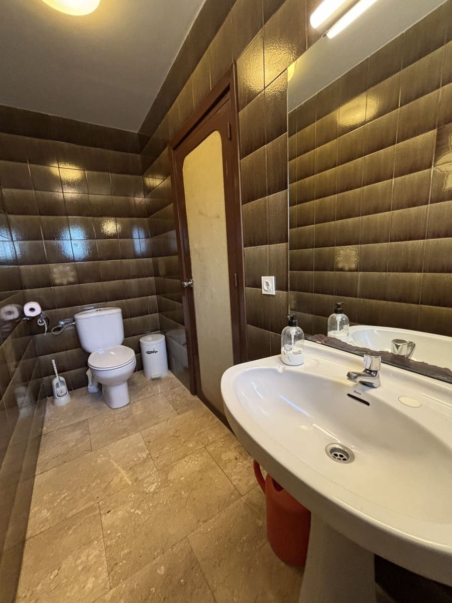 Kommersiell til salgs i Marbella - € 1 500 000 (Ref: 9967497)