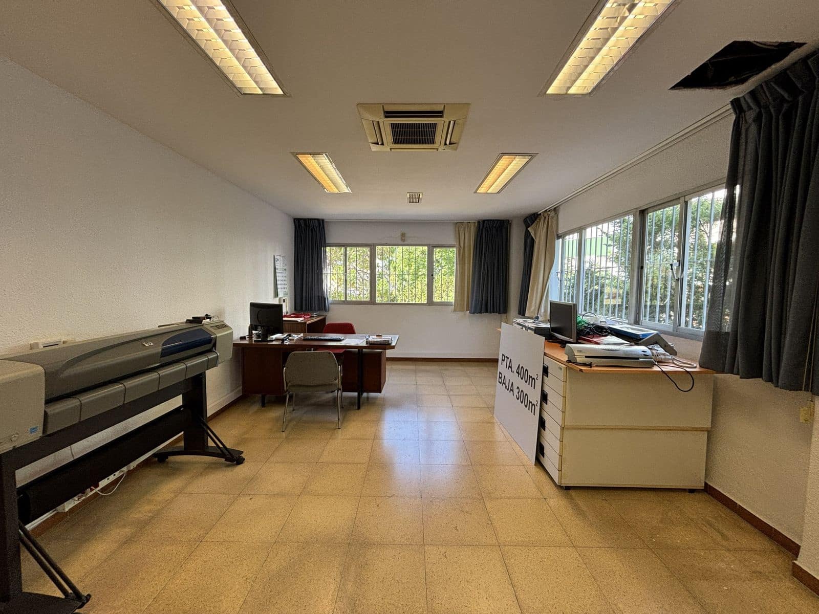 Kommersiell til salgs i Marbella - € 1 500 000 (Ref: 9967497)