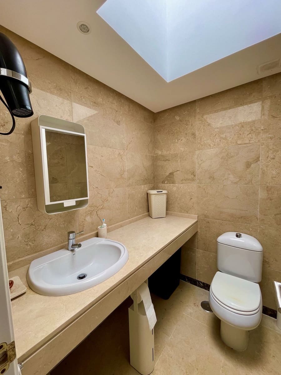 2 soverom Penthouse til salgs i Manilva - € 285 000 (Ref: 9967498)