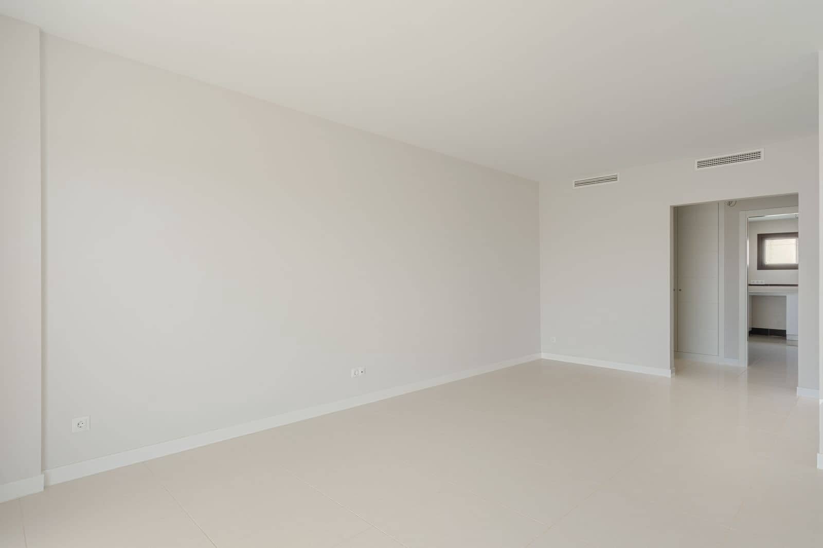 2 soveværelse Lejlighed til salg i Estepona - € 295.000 (Ref: 9967500)