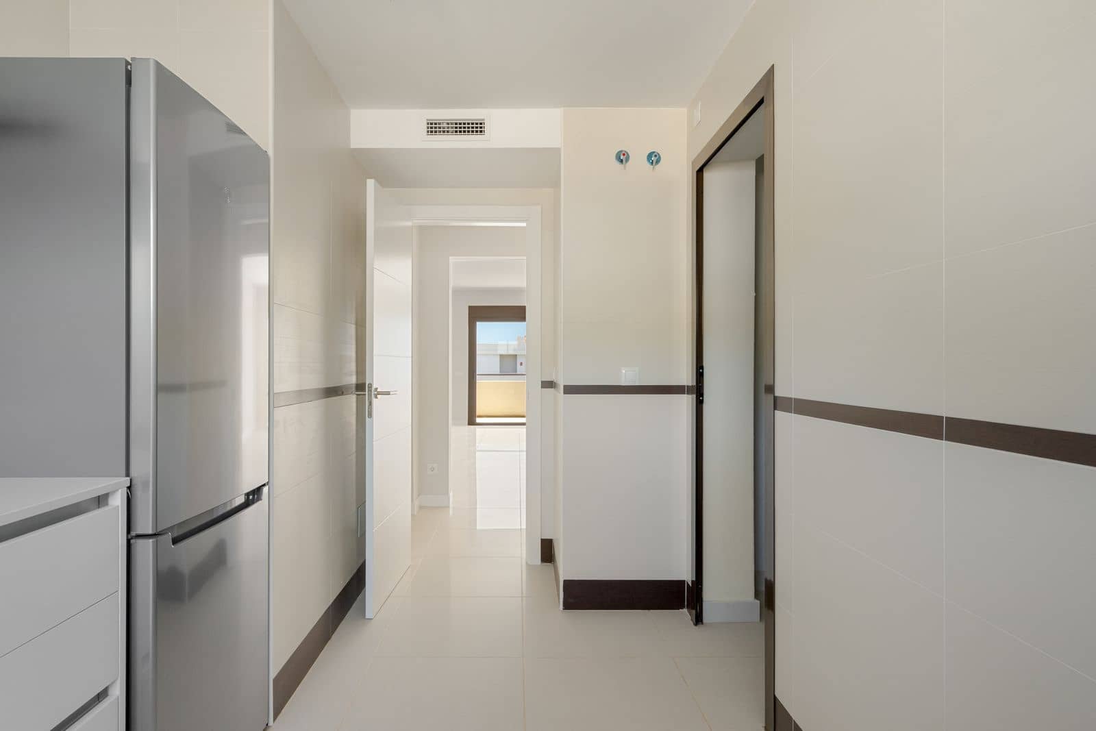 2 soveværelse Lejlighed til salg i Estepona - € 295.000 (Ref: 9967500)