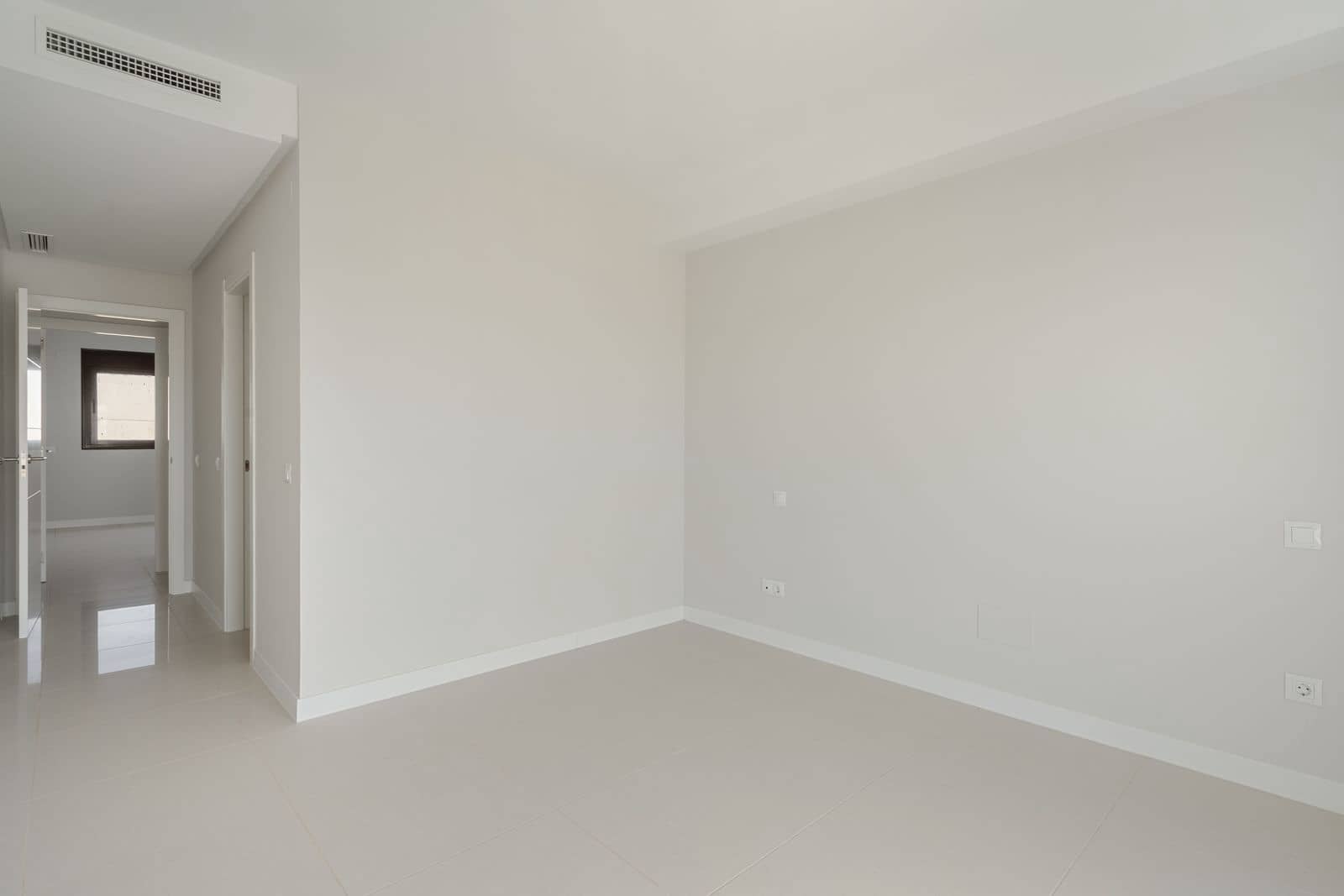 2 soveværelse Lejlighed til salg i Estepona - € 295.000 (Ref: 9967500)