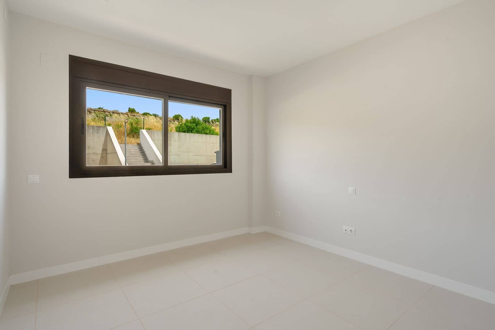 2 soveværelse Lejlighed til salg i Estepona - € 295.000 (Ref: 9967500)