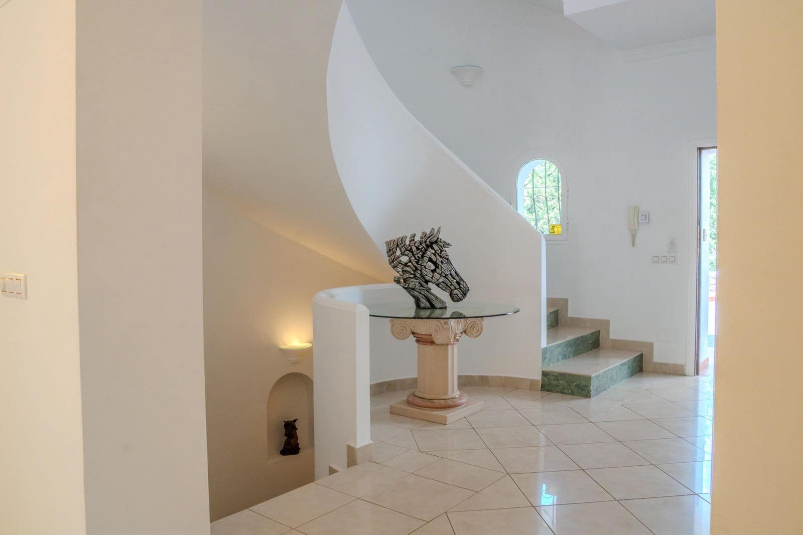 6 Zimmer Villa zu verkaufen in Benahavis - 2.400.000 € (Ref: 9967501)