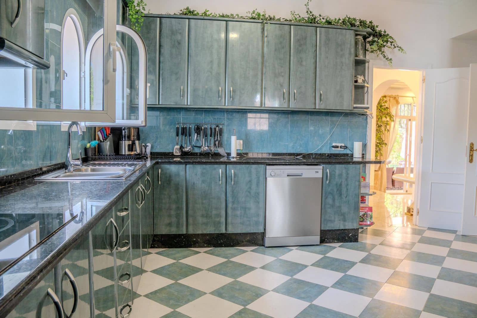6 Zimmer Villa zu verkaufen in Benahavis - 2.400.000 € (Ref: 9967501)