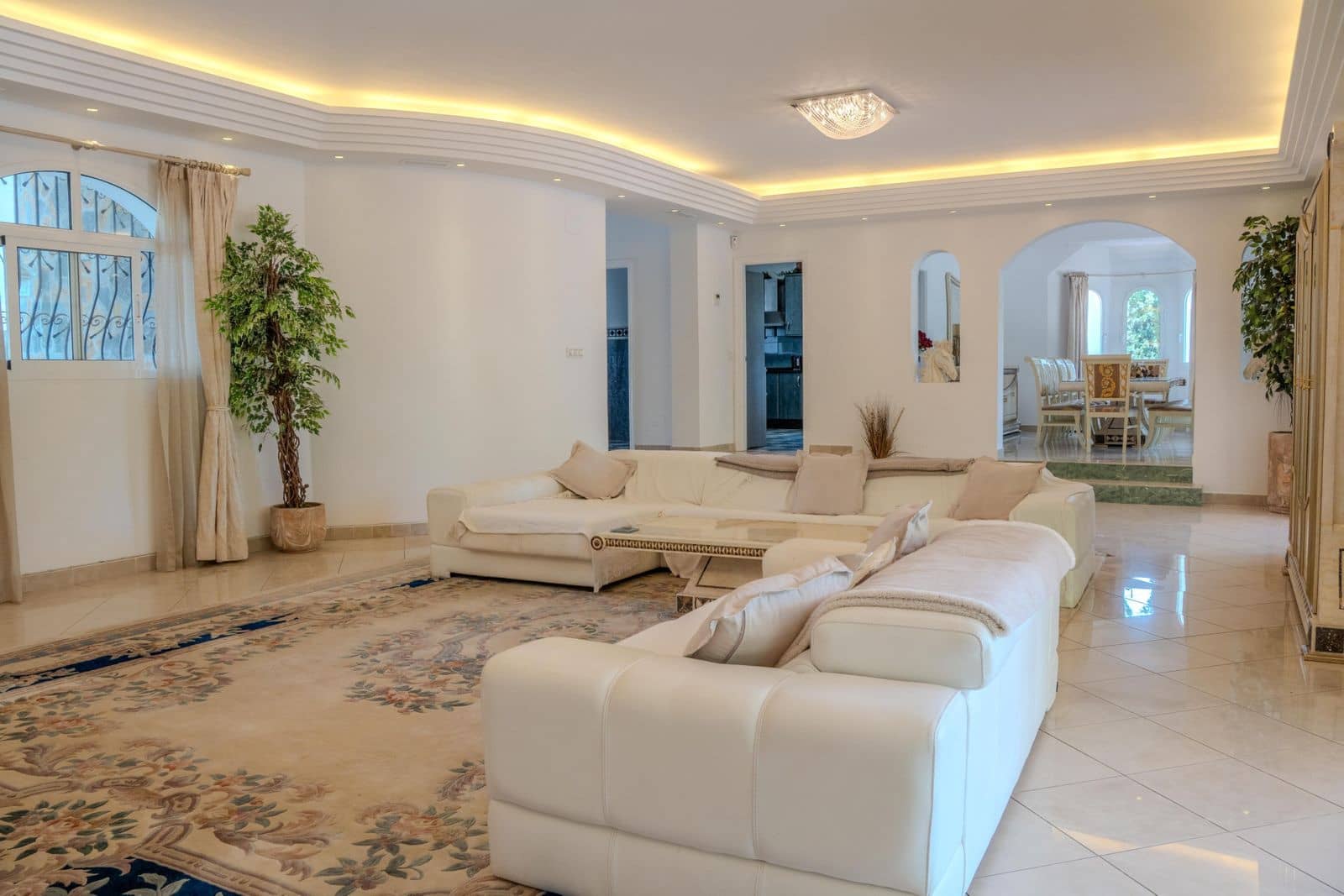 6 Zimmer Villa zu verkaufen in Benahavis - 2.400.000 € (Ref: 9967501)