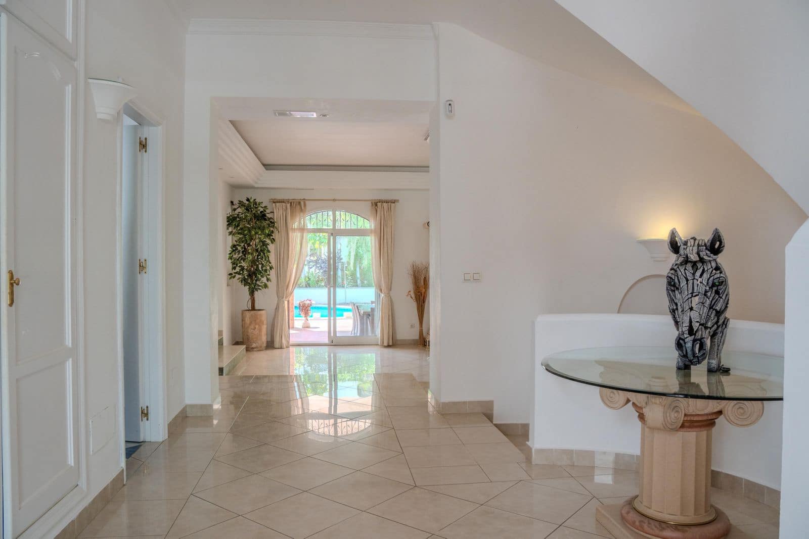 6 Zimmer Villa zu verkaufen in Benahavis - 2.400.000 € (Ref: 9967501)