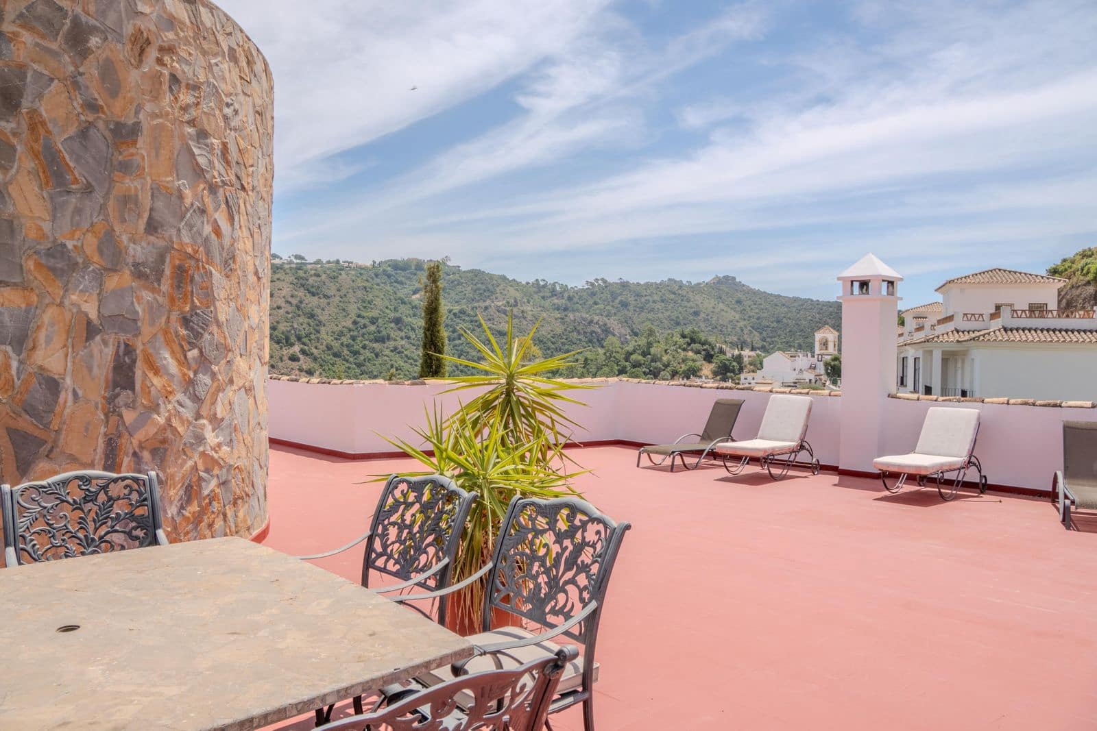 6 Zimmer Villa zu verkaufen in Benahavis - 2.400.000 € (Ref: 9967501)