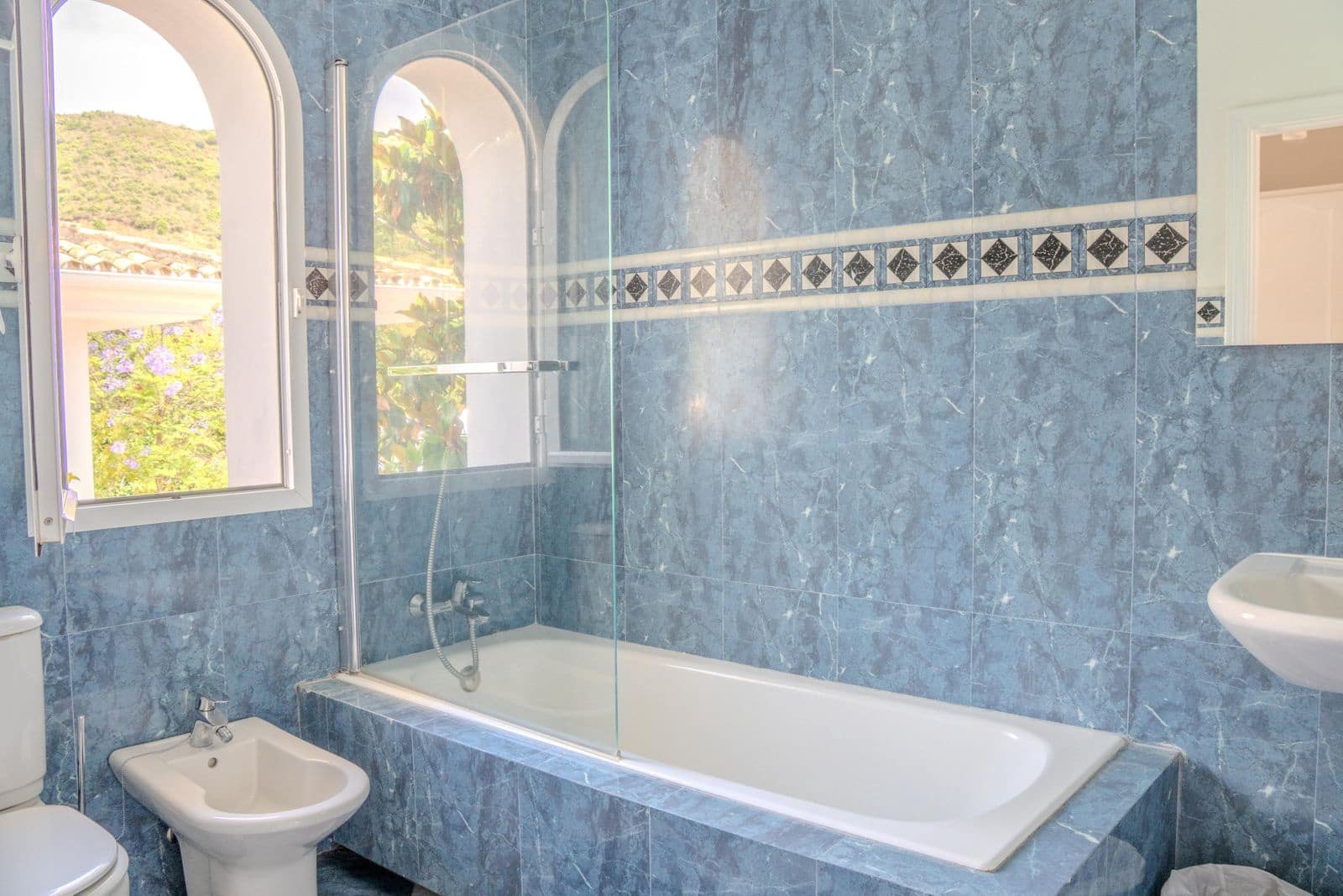 6 Zimmer Villa zu verkaufen in Benahavis - 2.400.000 € (Ref: 9967501)