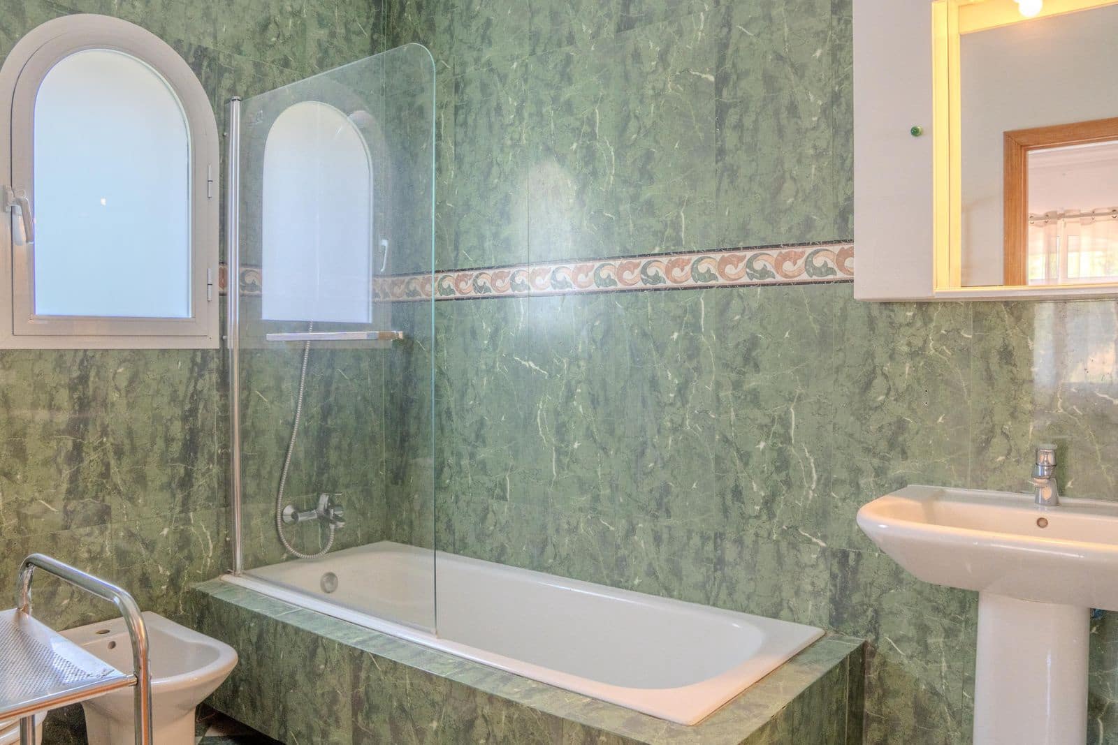 6 Zimmer Villa zu verkaufen in Benahavis - 2.400.000 € (Ref: 9967501)
