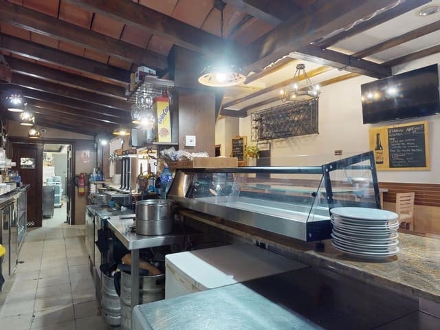 Restaurant/Bar til salg i Benalmádena - € 800.000 (Ref: 9967507)