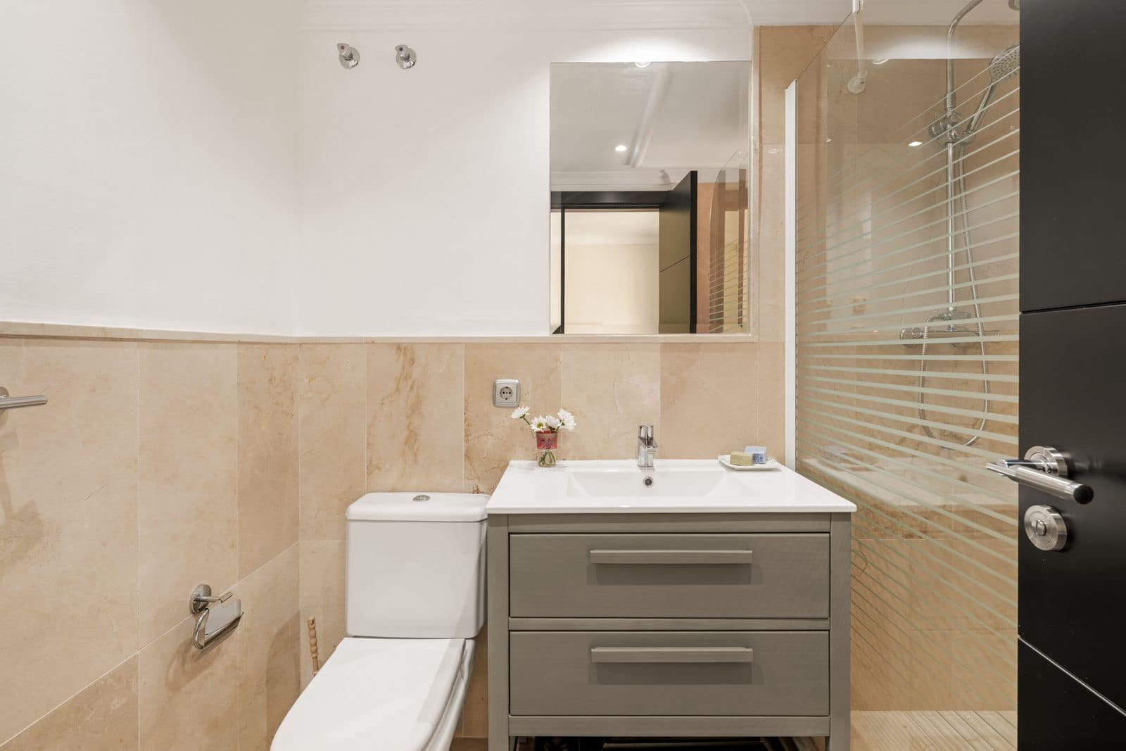 2 slaapkamer Appartement te koop in Atalaya-Isdabe - € 645.000 (Ref: 9967510)