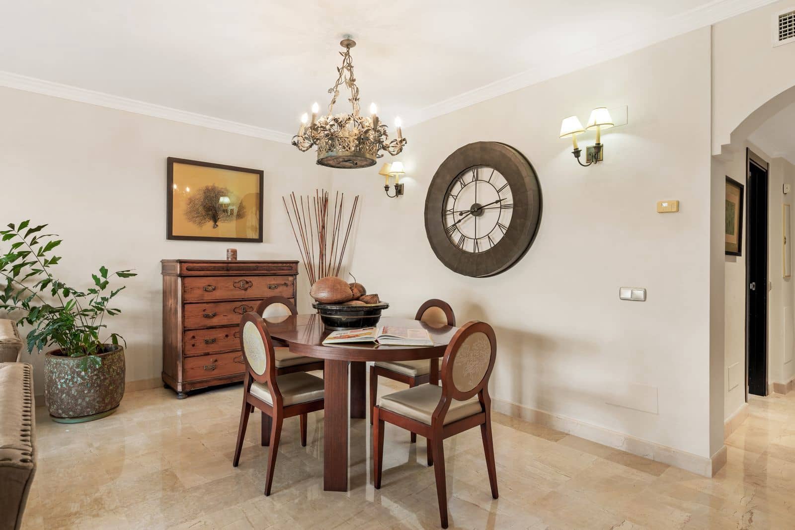 2 slaapkamer Appartement te koop in Atalaya-Isdabe - € 645.000 (Ref: 9967510)