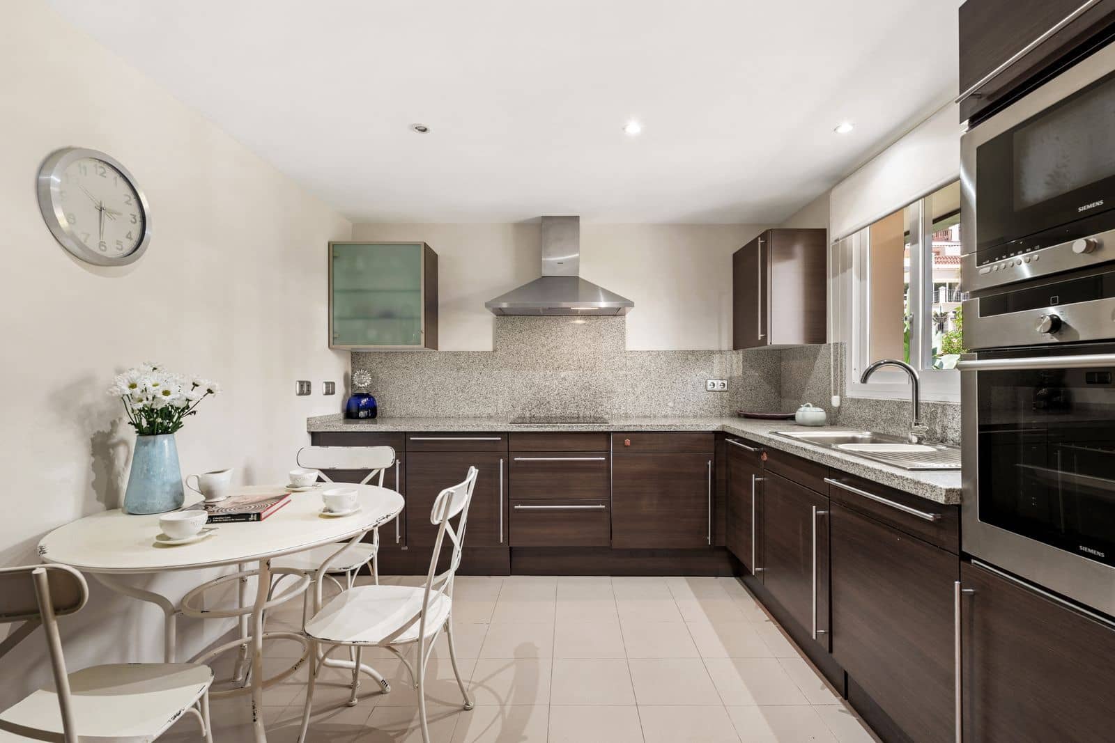 2 slaapkamer Appartement te koop in Atalaya-Isdabe - € 645.000 (Ref: 9967510)