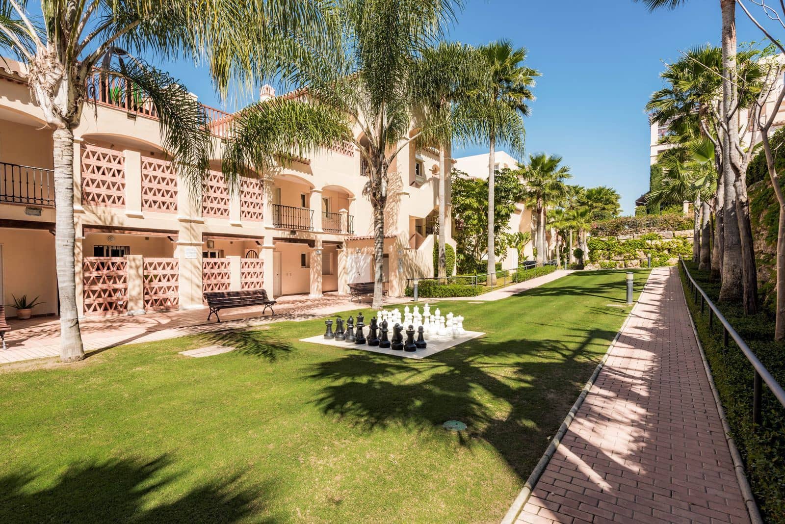 2 slaapkamer Appartement te koop in Atalaya-Isdabe - € 645.000 (Ref: 9967510)