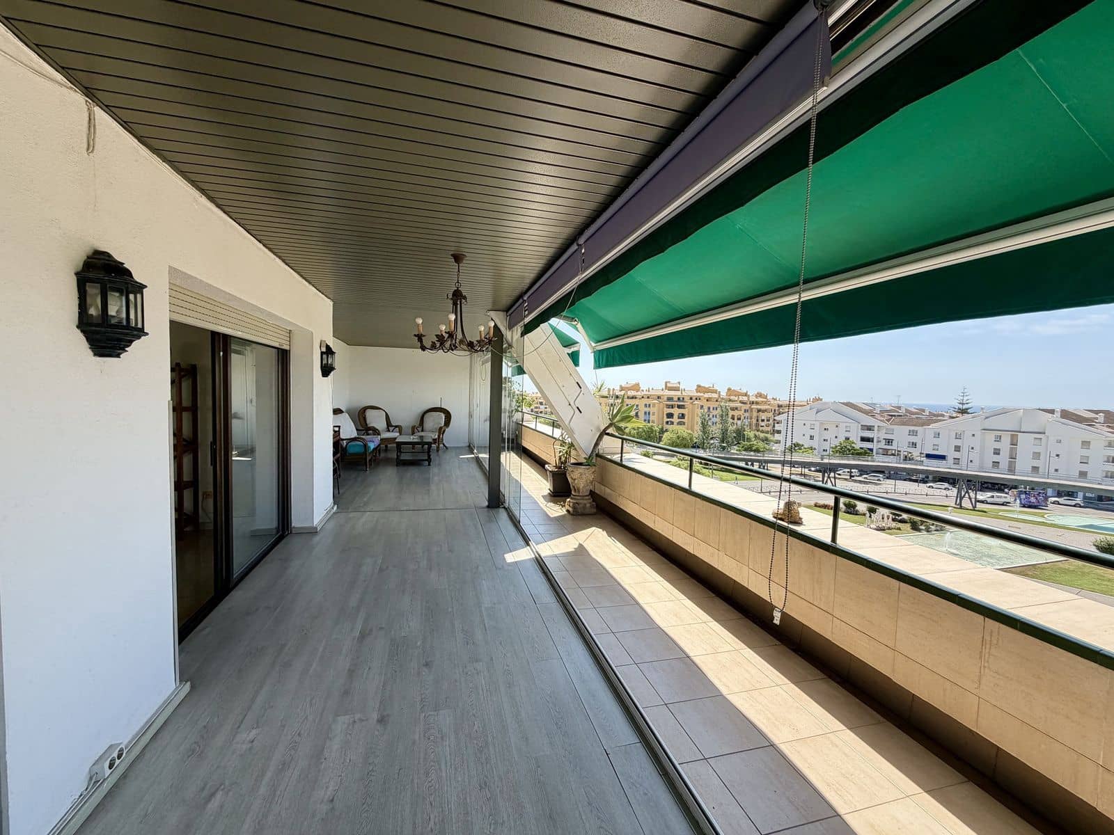 4 makuuhuone Huoneisto myytävänä paikassa San Pedro de Alcantara - 875 000 € (Ref: 9967512)