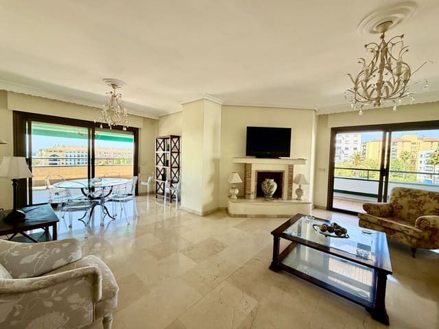 4 makuuhuone Huoneisto myytävänä paikassa San Pedro de Alcantara, Marbella - 875 000 € (Ref: 9967512)