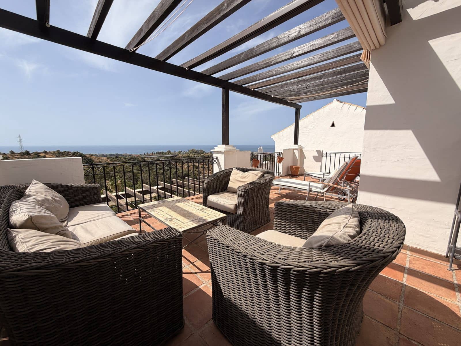 Ático de 2 habitaciones en Los Monteros en venta - 569.000 € (Ref: 9967523)