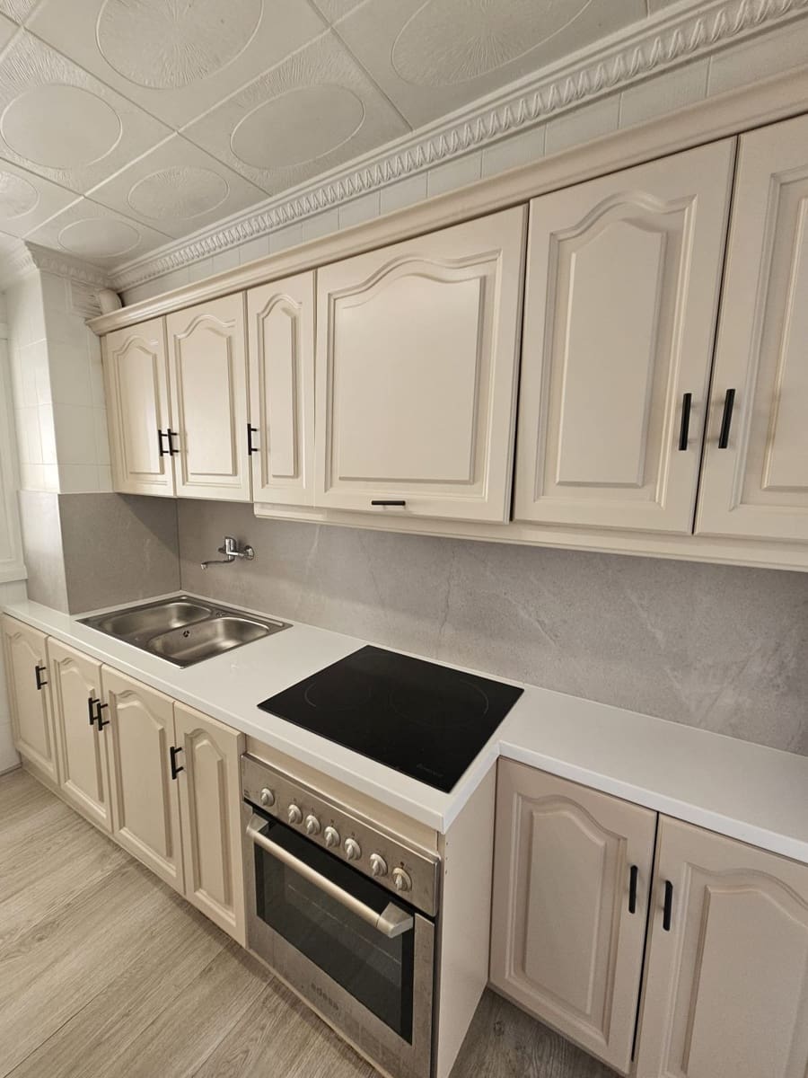 3 bedroom Apartment for sale in Estepona - € 259,000 (Ref: 9967524)