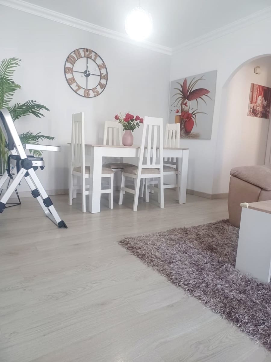 3 bedroom Apartment for sale in Estepona - € 259,000 (Ref: 9967524)