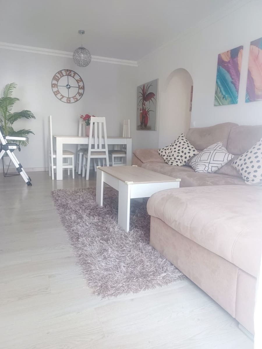 3 bedroom Apartment for sale in Estepona - € 259,000 (Ref: 9967524)