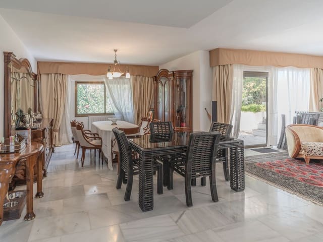 4 sovrum Takvåning till salu i Golden Mile, Marbella - 1 750 000 € (Ref: 9967530)