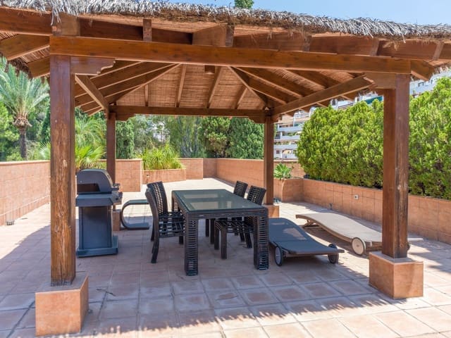 4 sovrum Takvåning till salu i Golden Mile, Marbella - 1 750 000 € (Ref: 9967530)