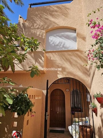 Casa de 3 habitaciones en Atalaya-Isdabe, Estepona en venta - 850.000 € (Ref: 9998167)