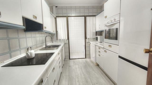 4 soveværelse Lejlighed til salg i San Pedro de Alcantara, Marbella - € 875.000 (Ref: 9998169)