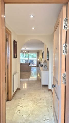 2 soveværelse Lejlighed til salg i San Pedro de Alcantara, Marbella - € 425.000 (Ref: 9998170)