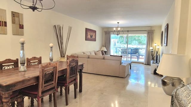 2 soveværelse Lejlighed til salg i San Pedro de Alcantara, Marbella - € 425.000 (Ref: 9998170)