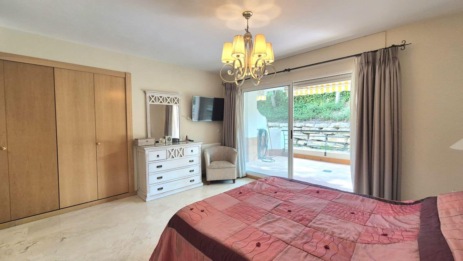 2 soveværelse Lejlighed til salg i San Pedro de Alcantara - € 425.000 (Ref: 9998170)