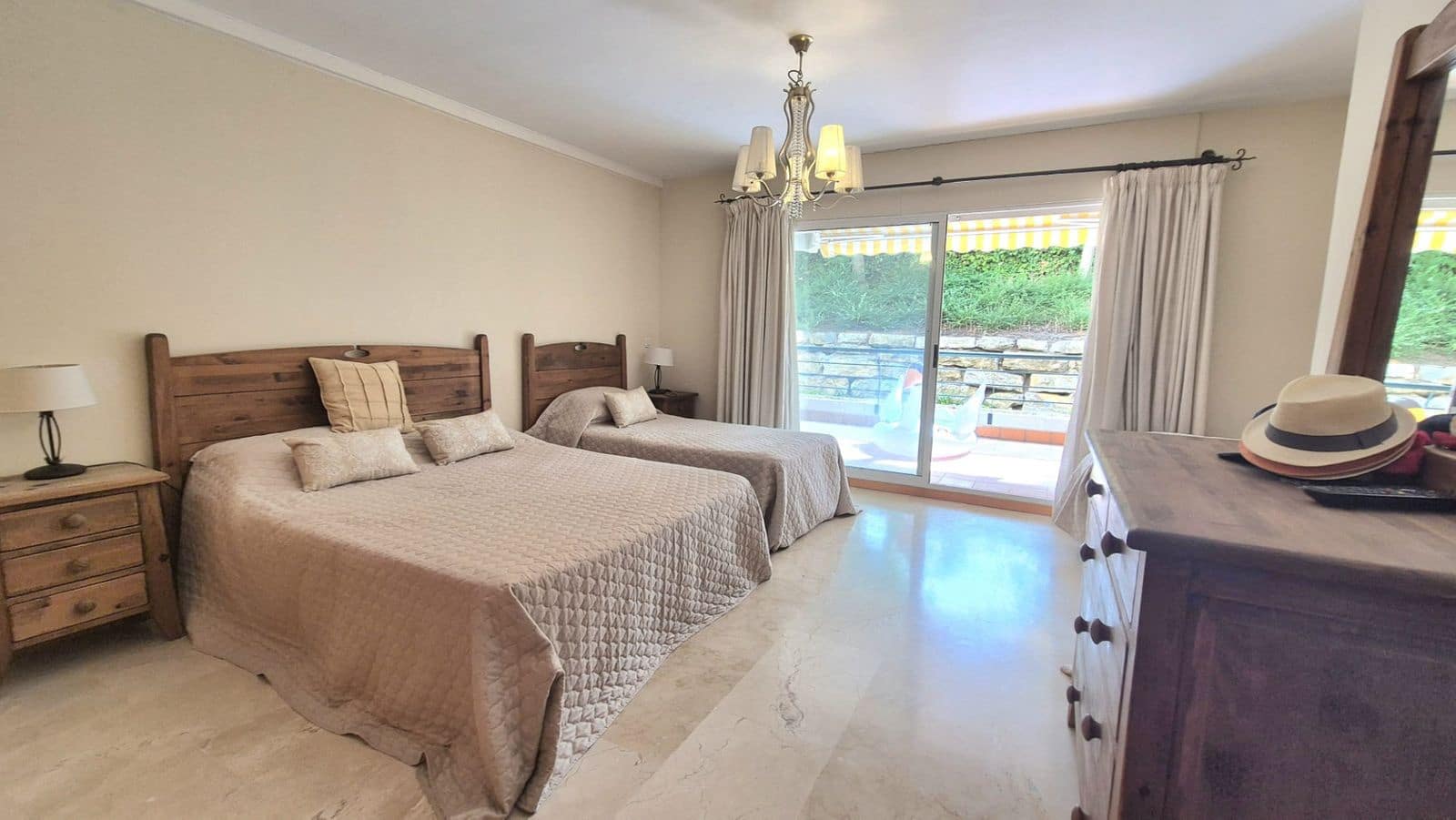 2 soveværelse Lejlighed til salg i San Pedro de Alcantara - € 425.000 (Ref: 9998170)