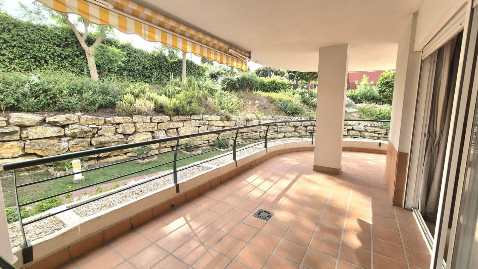 2 soveværelse Lejlighed til salg i San Pedro de Alcantara - € 425.000 (Ref: 9998170)