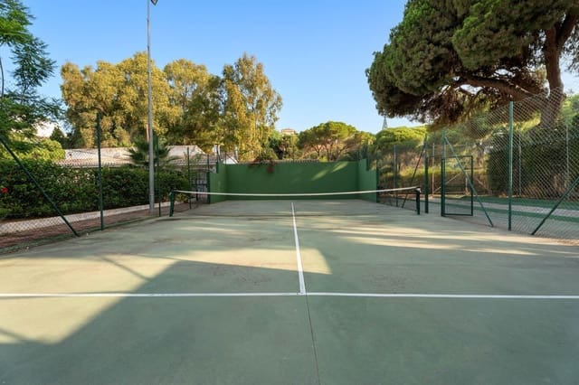 2 sovrum Hus till salu i Elviria, Marbella - 420 000 € (Ref: 9998171)