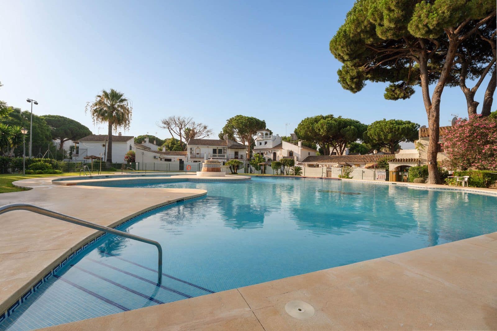 2 sovrum Hus till salu i Elviria - 420 000 € (Ref: 9998171)