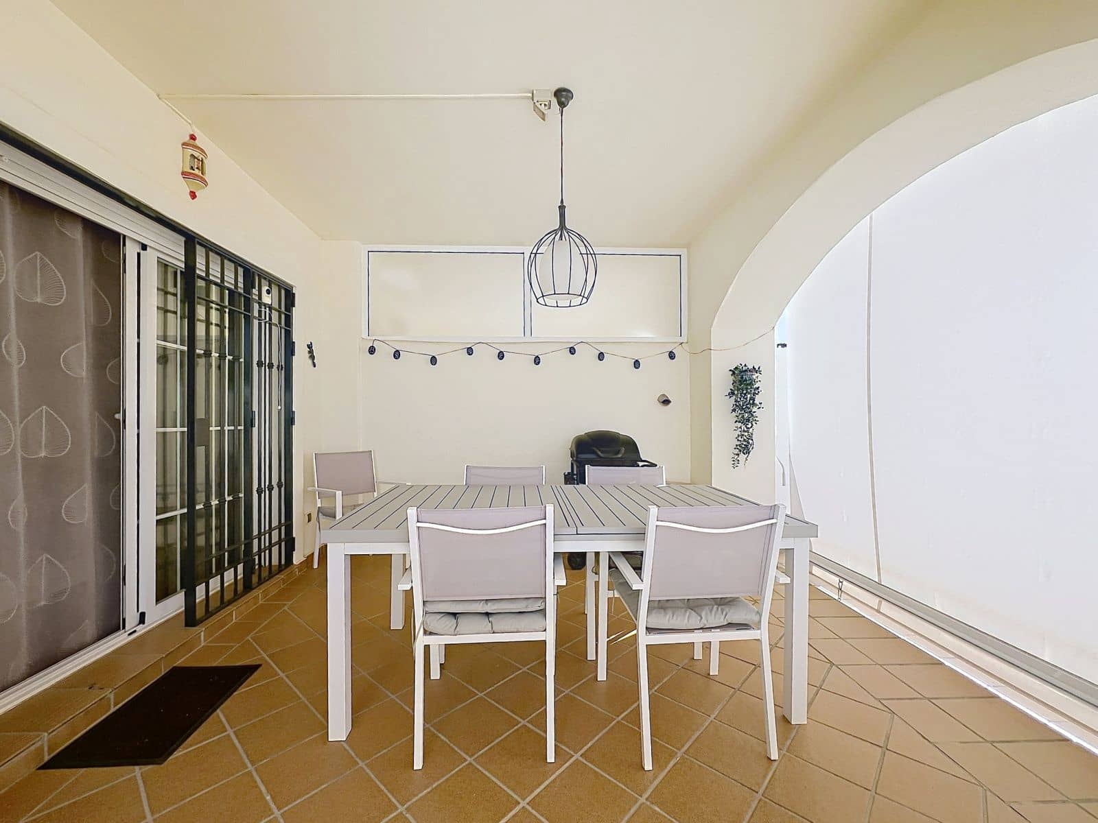 Apartamento de 2 habitaciones en San Luis de Sabinillas en venta - 329.000 € (Ref: 9998175)