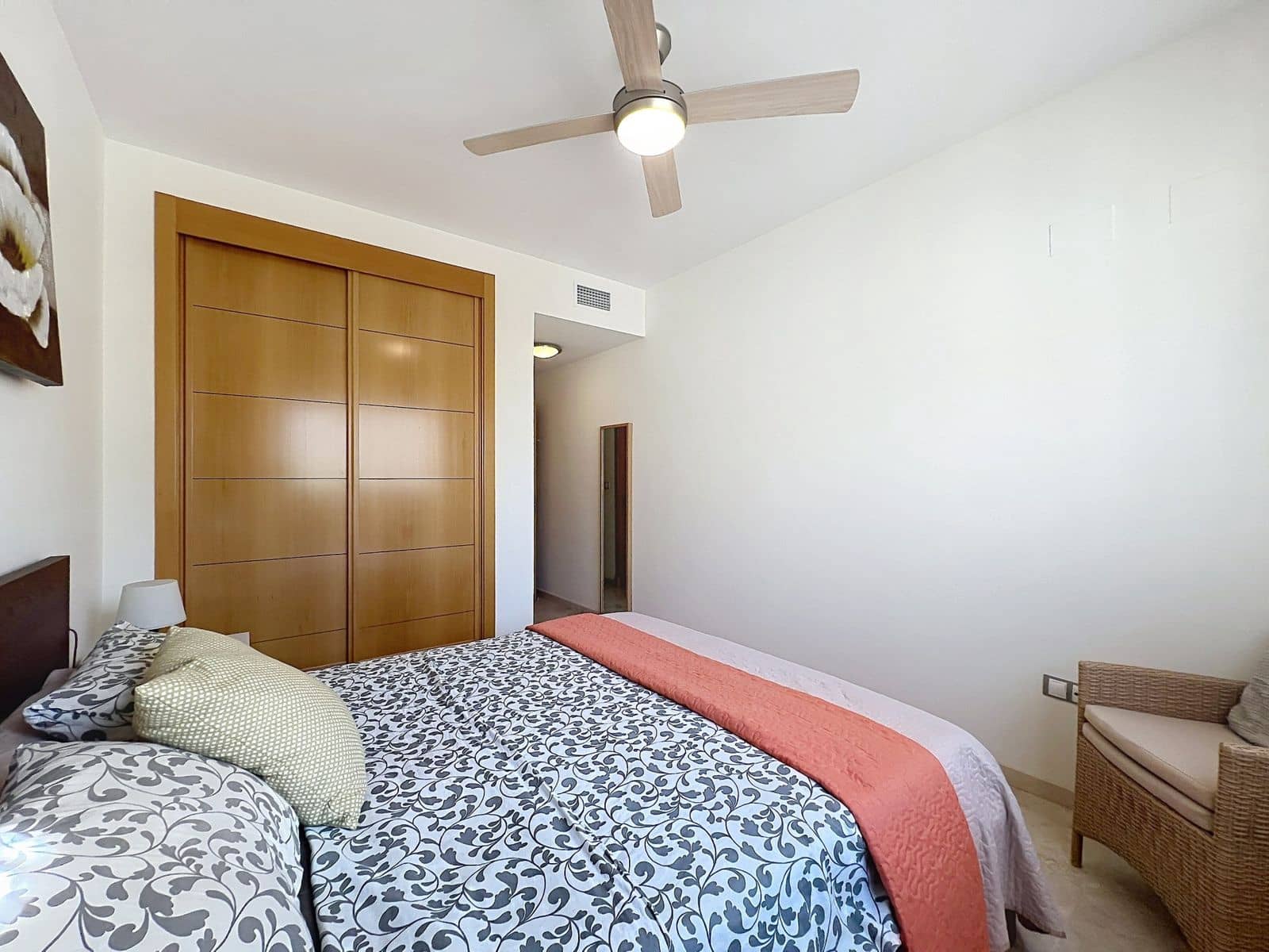 Apartamento de 2 habitaciones en San Luis de Sabinillas en venta - 329.000 € (Ref: 9998175)