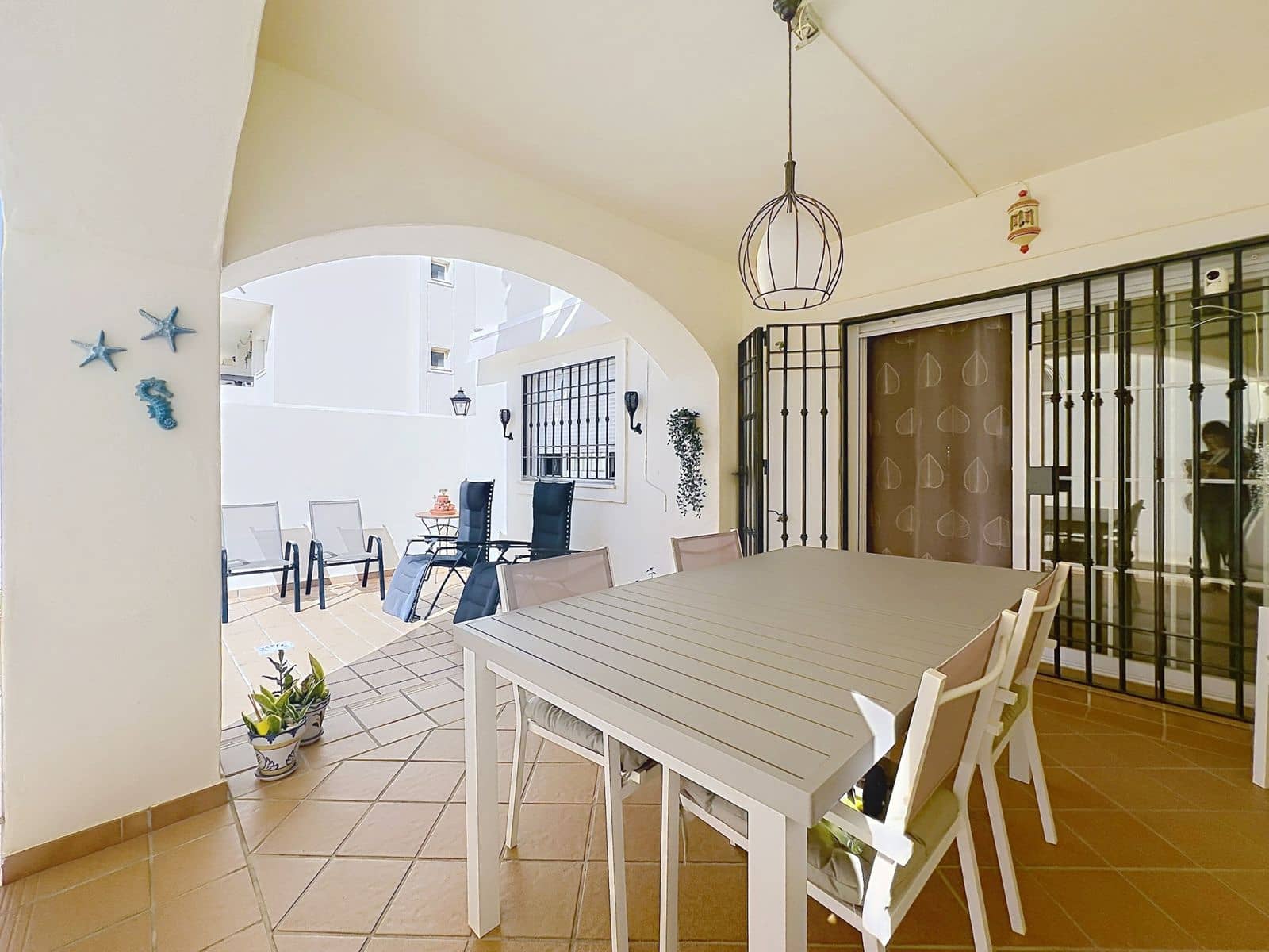 Apartamento de 2 habitaciones en San Luis de Sabinillas en venta - 329.000 € (Ref: 9998175)