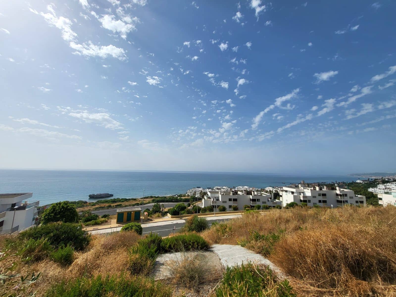 Mark till salu i Estepona - 599 000 € (Ref: 9998176)