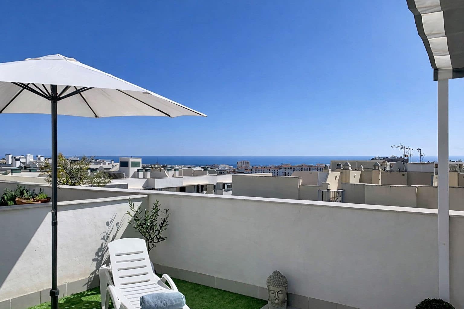 3 soverom Penthouse til salgs i Estepona - € 639 000 (Ref: 9998177)