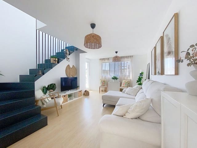 3 soverom Penthouse til salgs i Estepona - € 639 000 (Ref: 9998177)