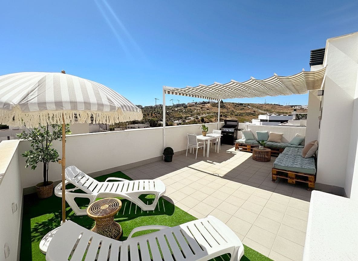 3 soverom Penthouse til salgs i Estepona - € 639 000 (Ref: 9998177)