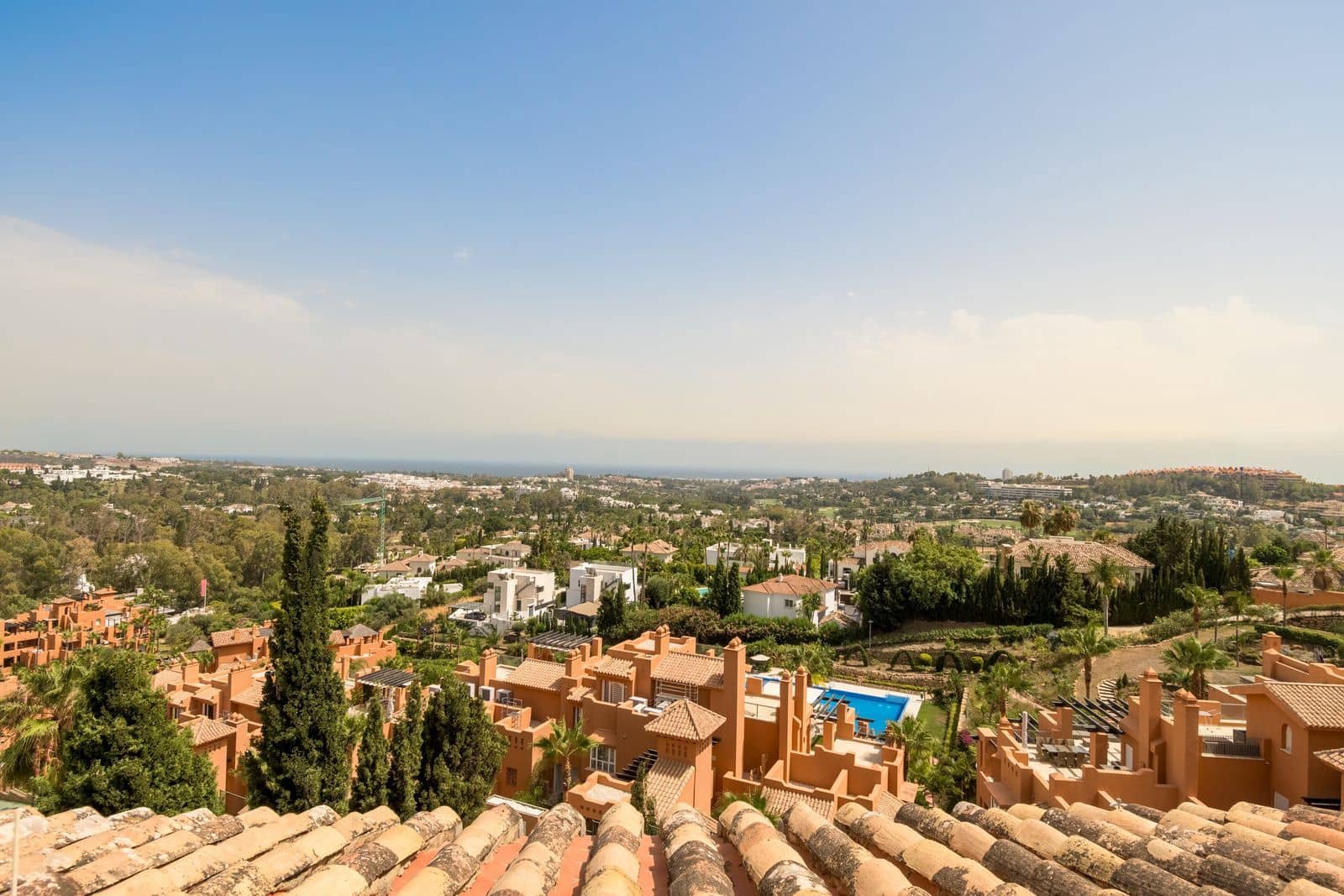 Apartamento de 3 habitaciones en Nueva Andalucia en venta - 1.650.000 € (Ref: 9998180)
