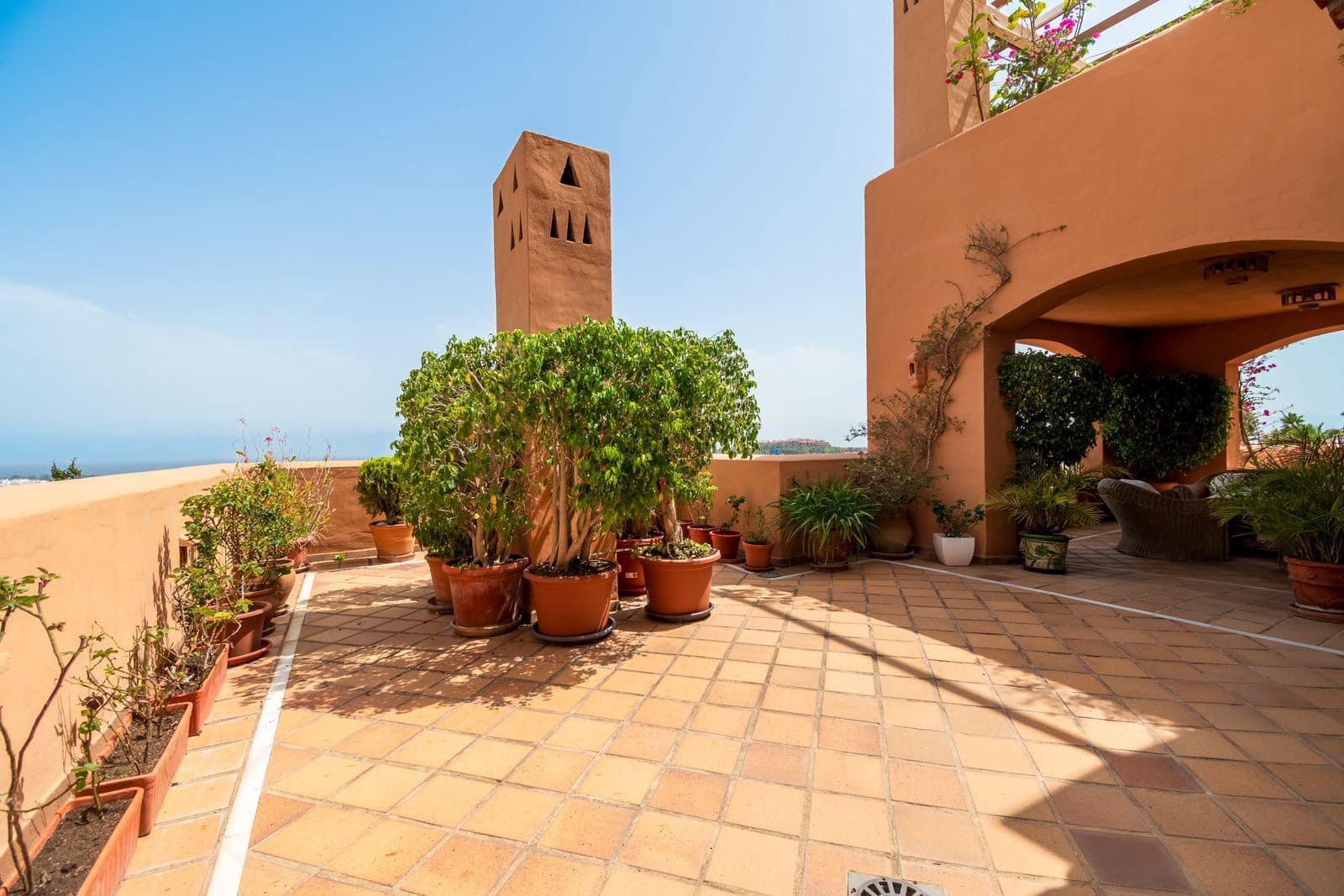 Apartamento de 3 habitaciones en Nueva Andalucia en venta - 1.650.000 € (Ref: 9998180)