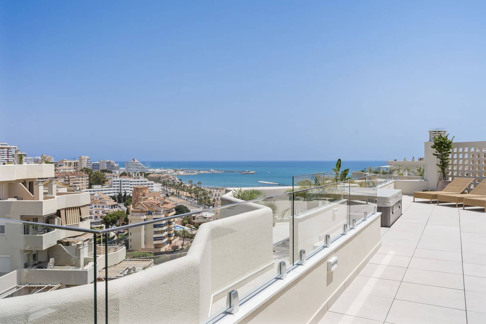 3 soverom Penthouse til salgs i Benalmadena Costa - € 1 650 000 (Ref: 9998184)