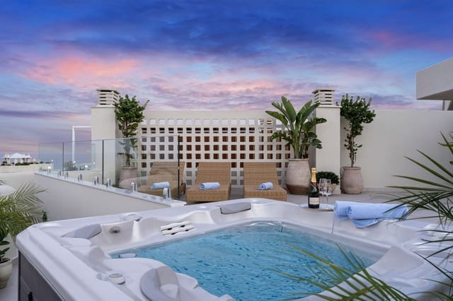 3 soverom Penthouse til salgs i Benalmadena Costa, Benalmádena - € 1 650 000 (Ref: 9998184)