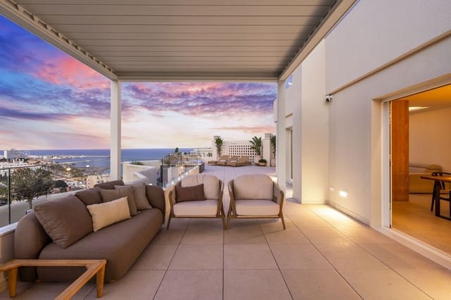 3 soverom Penthouse til salgs i Benalmadena Costa, Benalmádena - € 1 650 000 (Ref: 9998184)