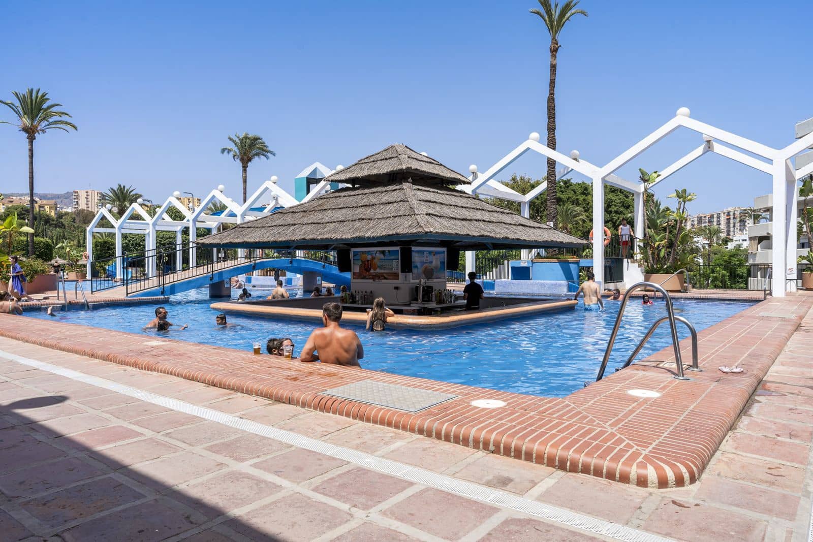 3 soverom Penthouse til salgs i Benalmadena Costa - € 1 650 000 (Ref: 9998184)