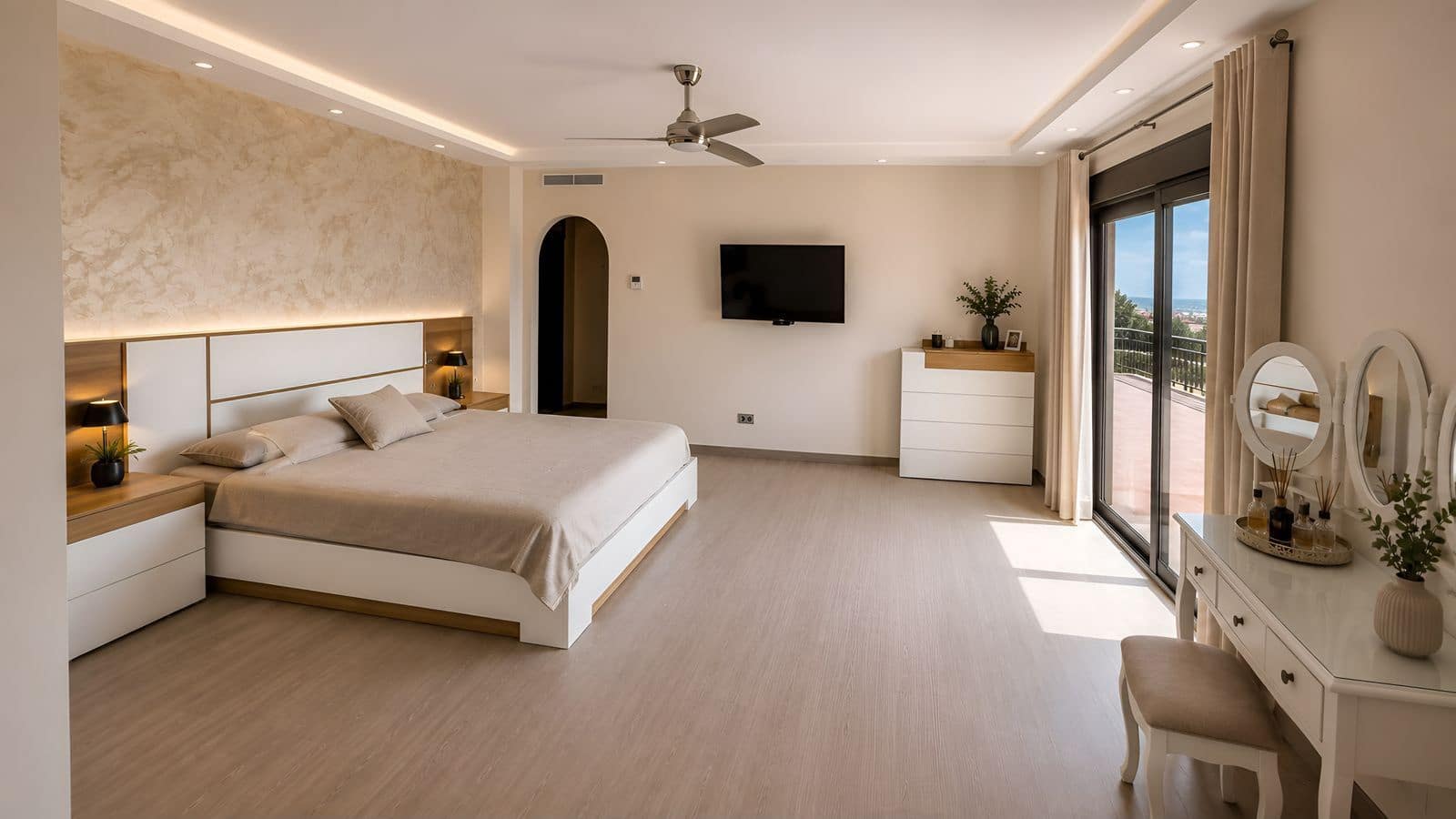 5 bedroom Villa for sale in Malaga city - € 790,000 (Ref: 9998191)